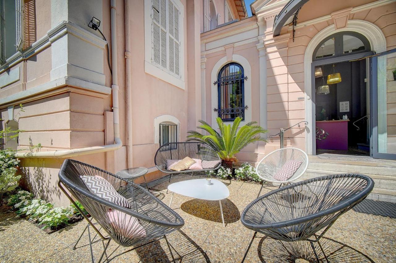 Villa Claudia Hotel Cannes Centre - Parking Eksteriør billede