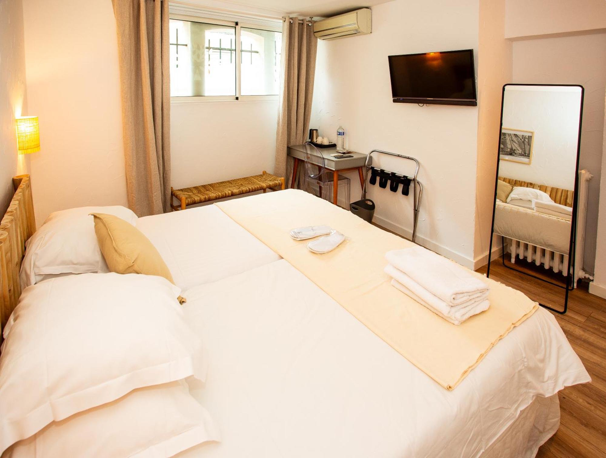 Villa Claudia Hotel Cannes Centre - Parking Eksteriør billede